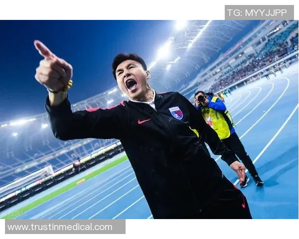 重庆足球新星崛起引发热潮球迷热议未来发展与潜力